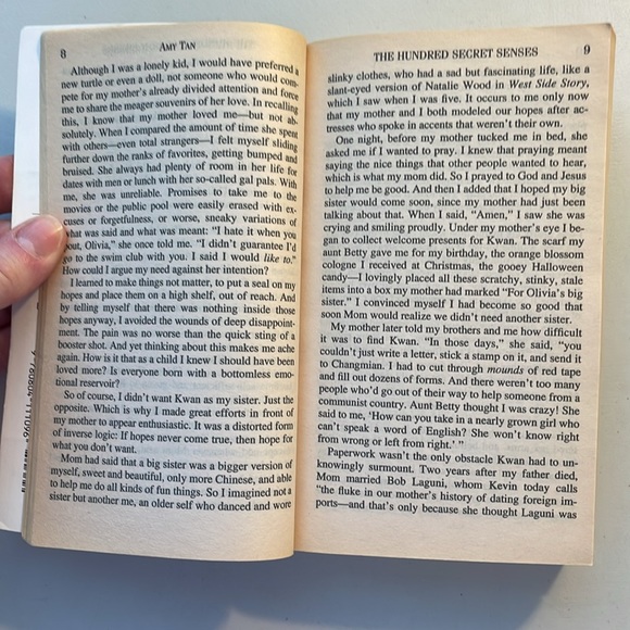 📚2/$6 The Hundred Secret Senses - Picture 11 of 12